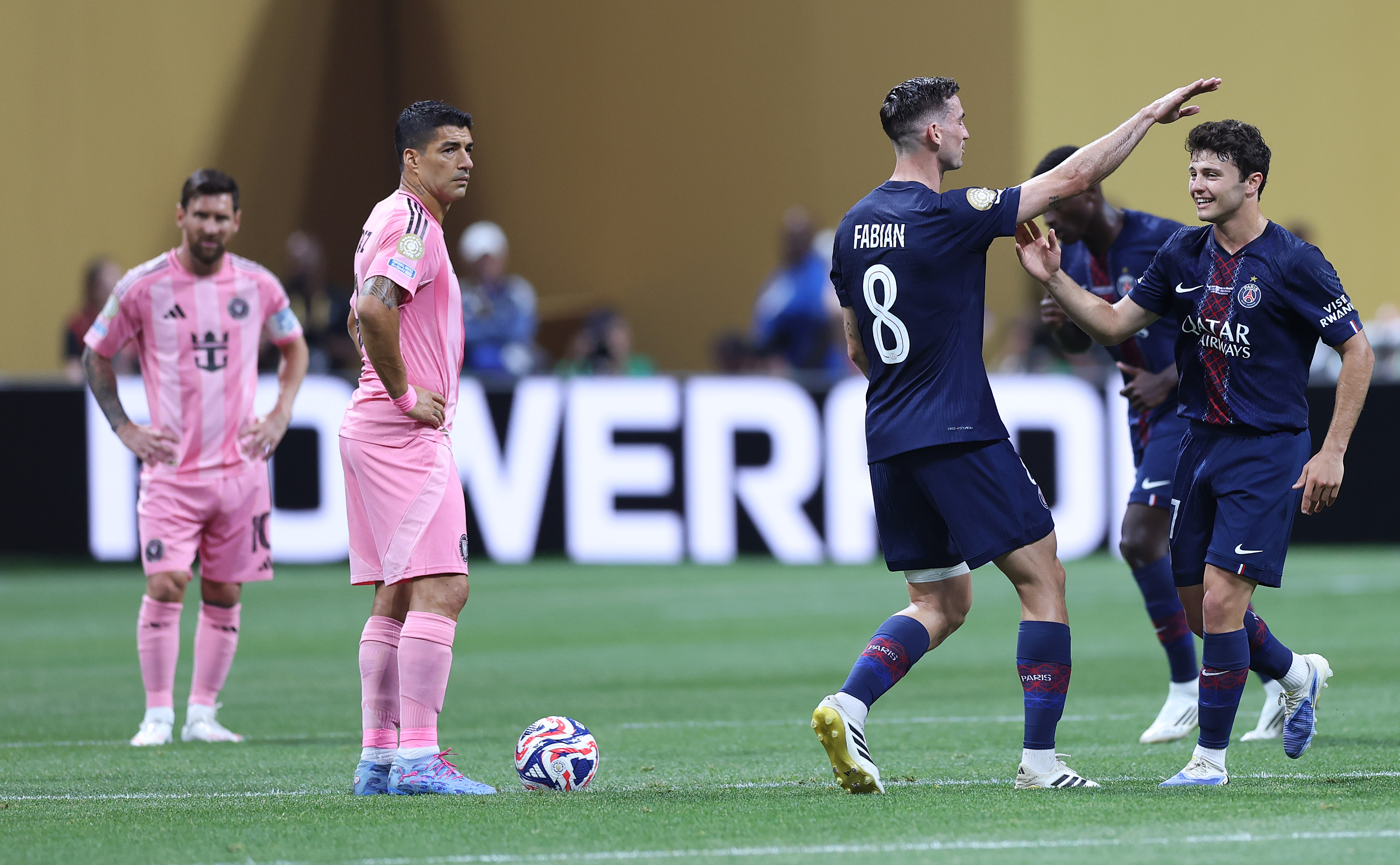 雷火电竞充值-巴黎圣日耳曼大胜对手，全胜战绩保持的简单介绍