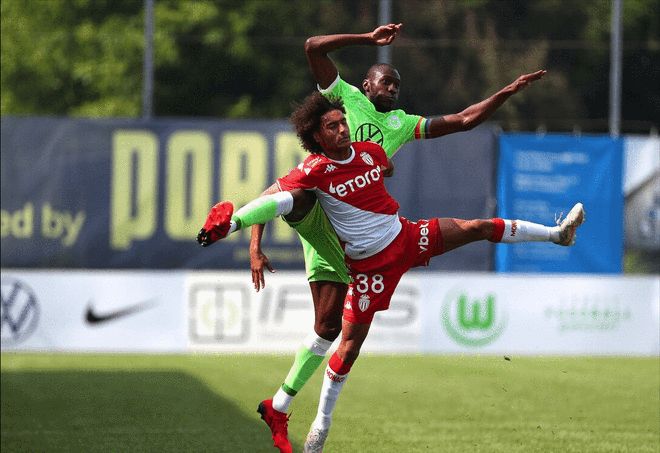 包含南特队在法国足球联赛中一路高歌猛进的词条 包含南特队在法国足球联赛中一路高歌猛进的词条