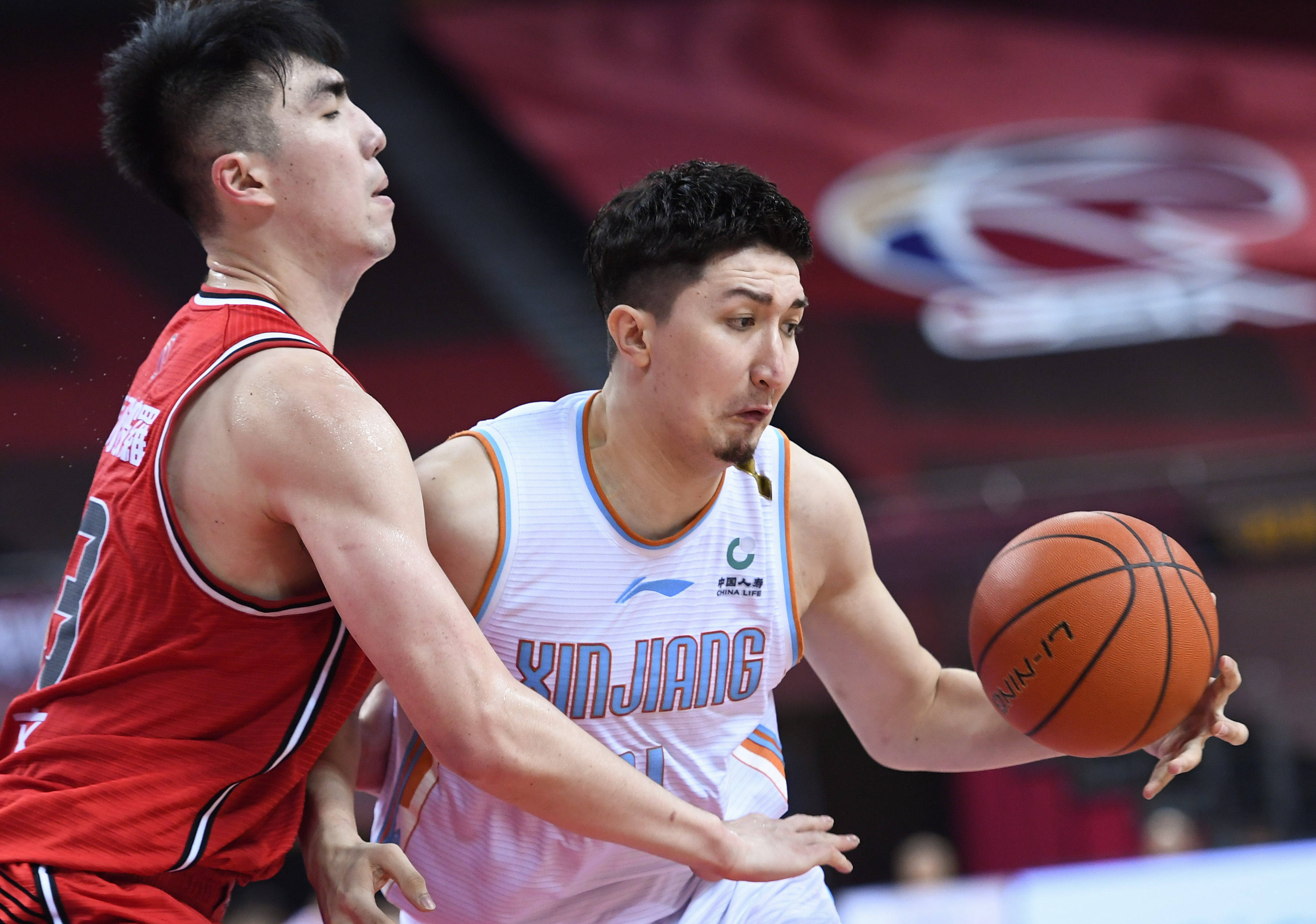 雷火电竞app-新疆男篮再次展现实力，击败对手并取得连胜