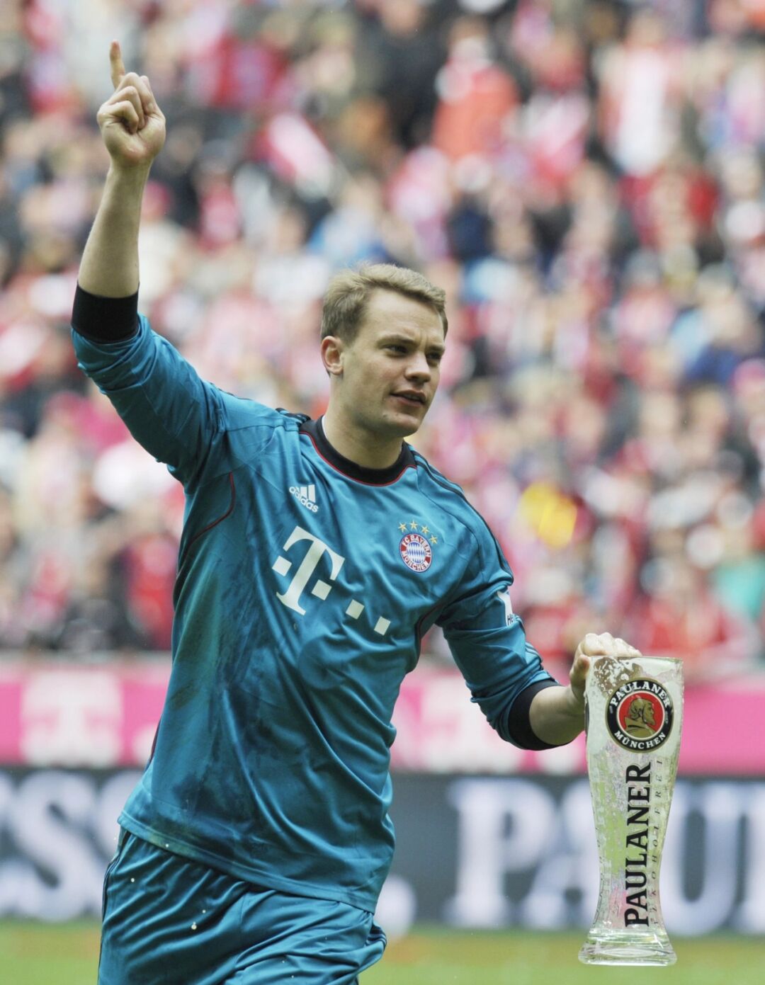 雷火电竞app-包含拜仁慕尼黑客场大胜，诺伊尔无愧世界第一门将的词条