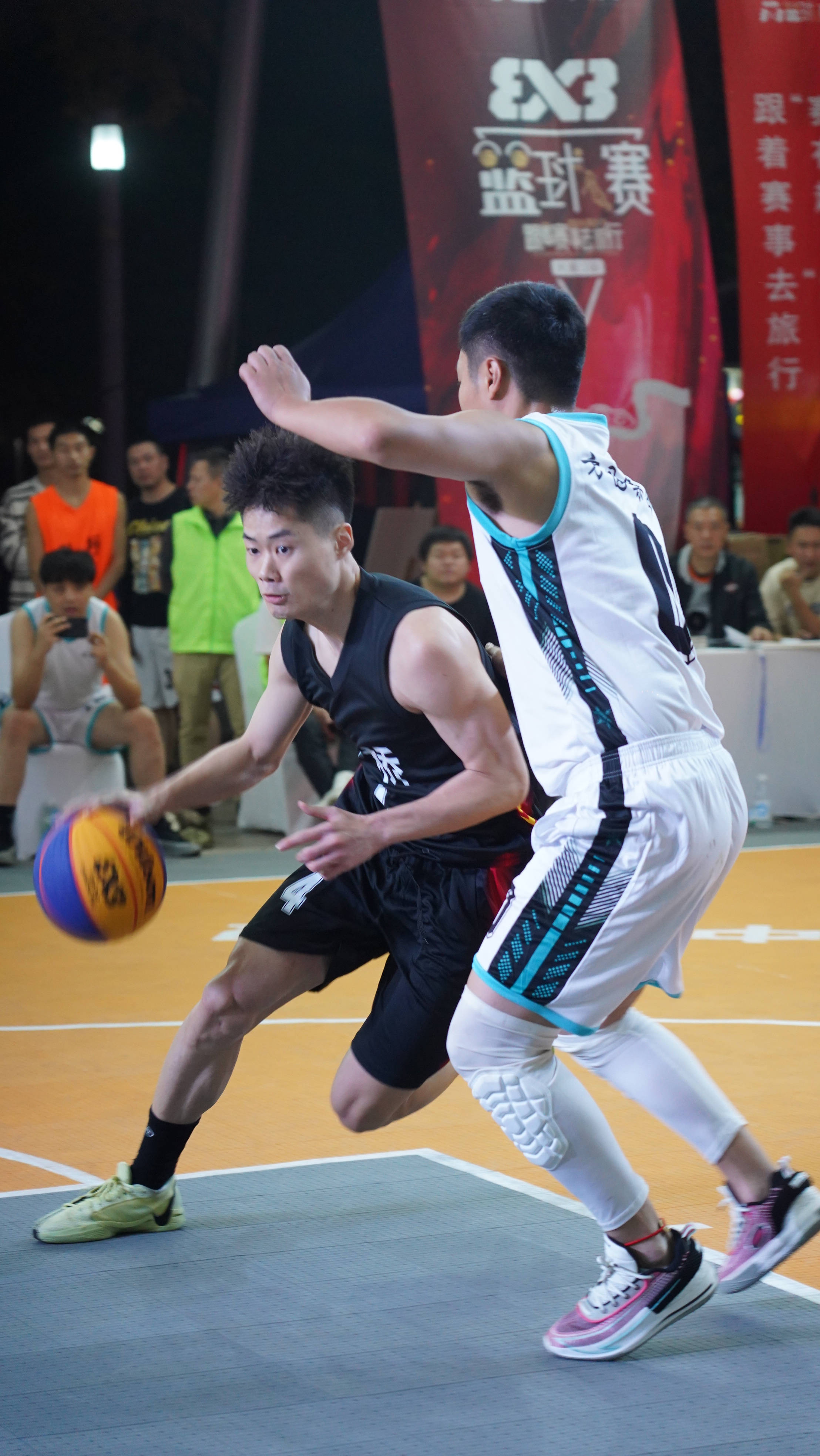 雷火电竞官网-雄姿英发，运动员们在赛场上大显身手