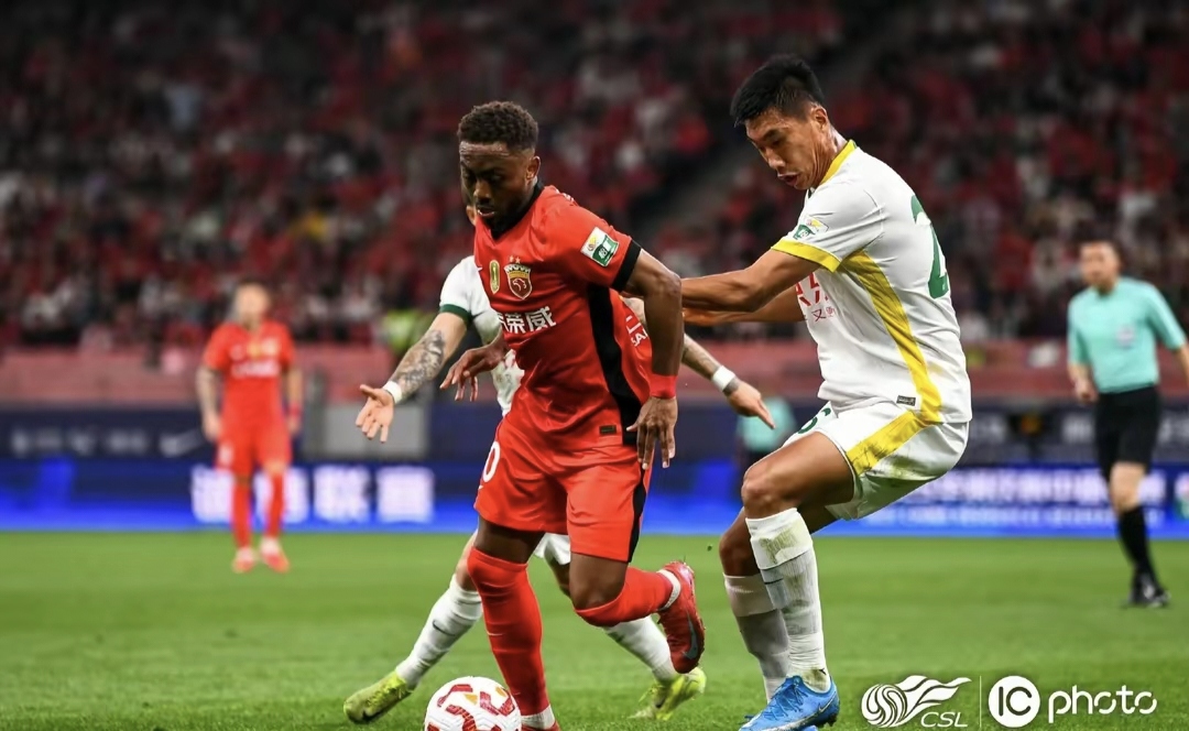 国安客场不敌重庆力帆,保持中超积分榜第一位置 国安客场不敌重庆力帆,保持中超积分榜第一位置