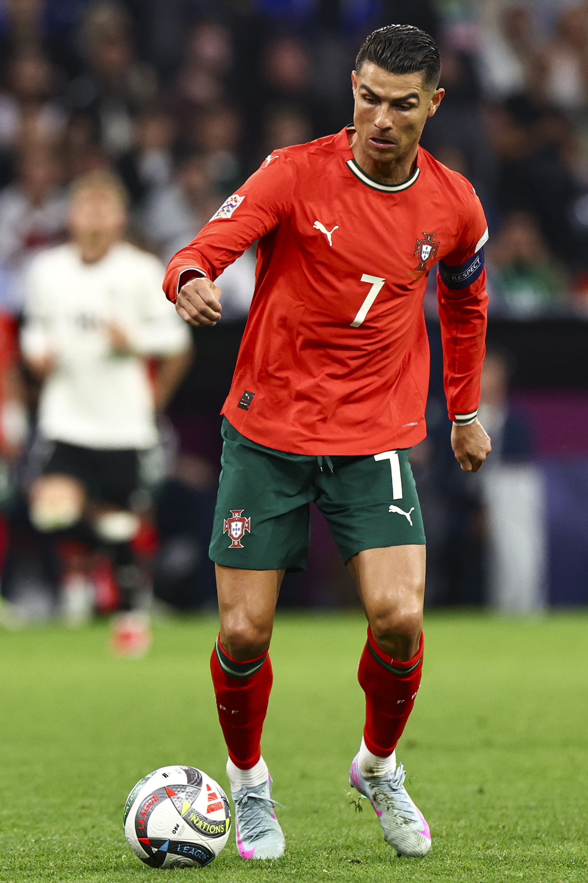 葡萄牙队员备战状态神勇,备受期待的简单介绍 葡萄牙队员备战状态神勇,备受期待的简单介绍