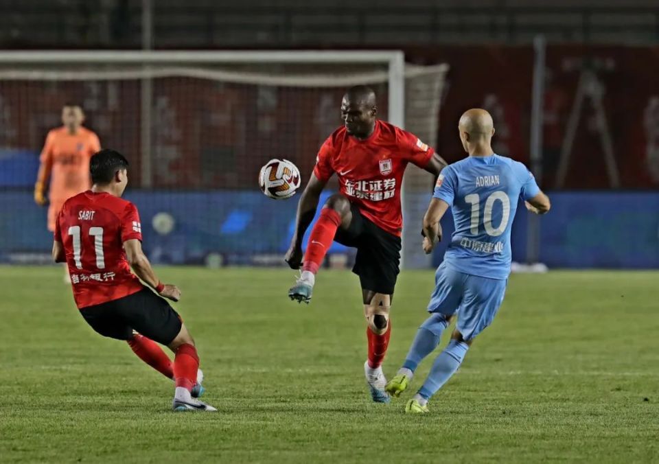 足球赔率刷新纪录，竞猜热度飙升的简单介绍