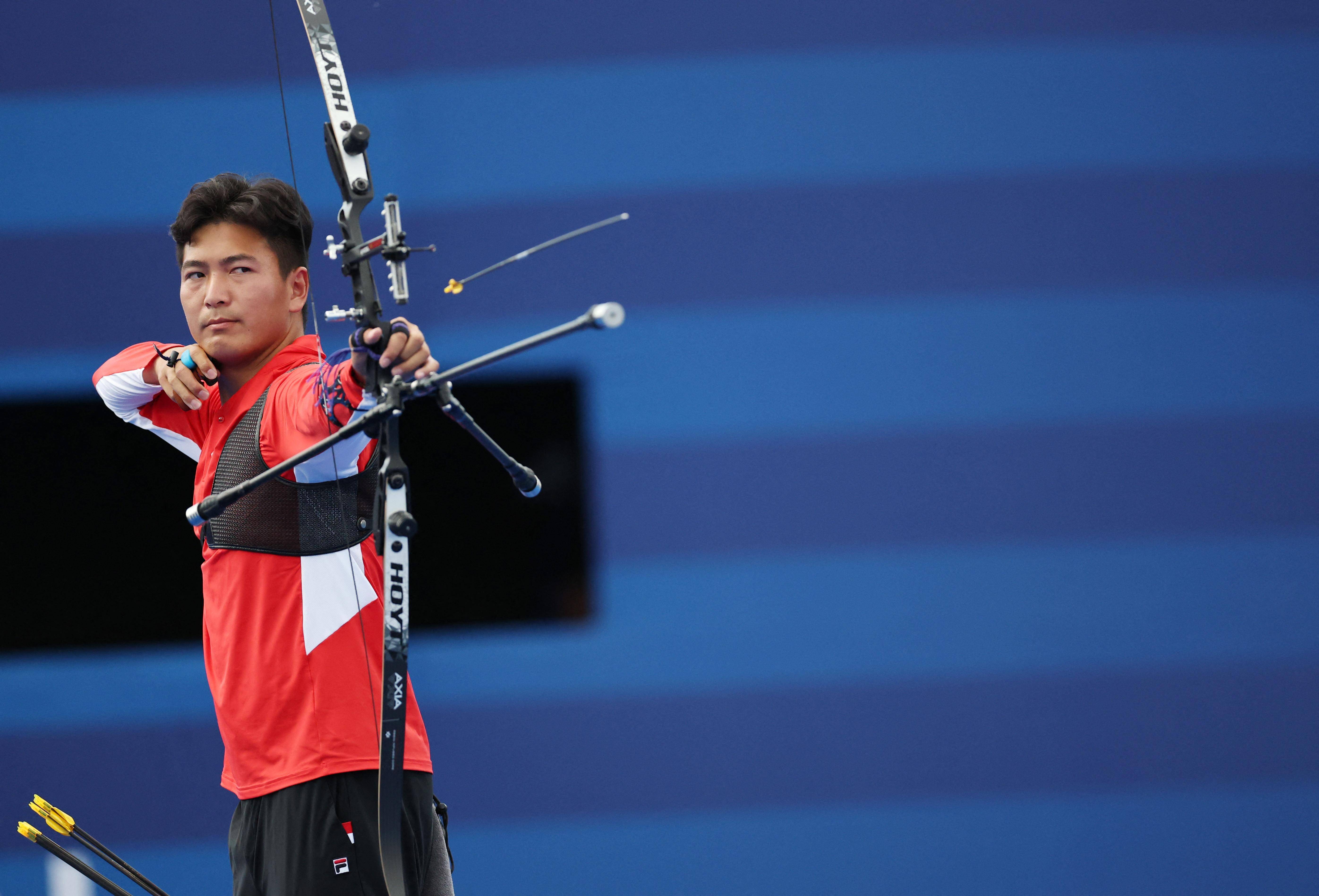 意大利男子射箭选手夺冠，实力突出