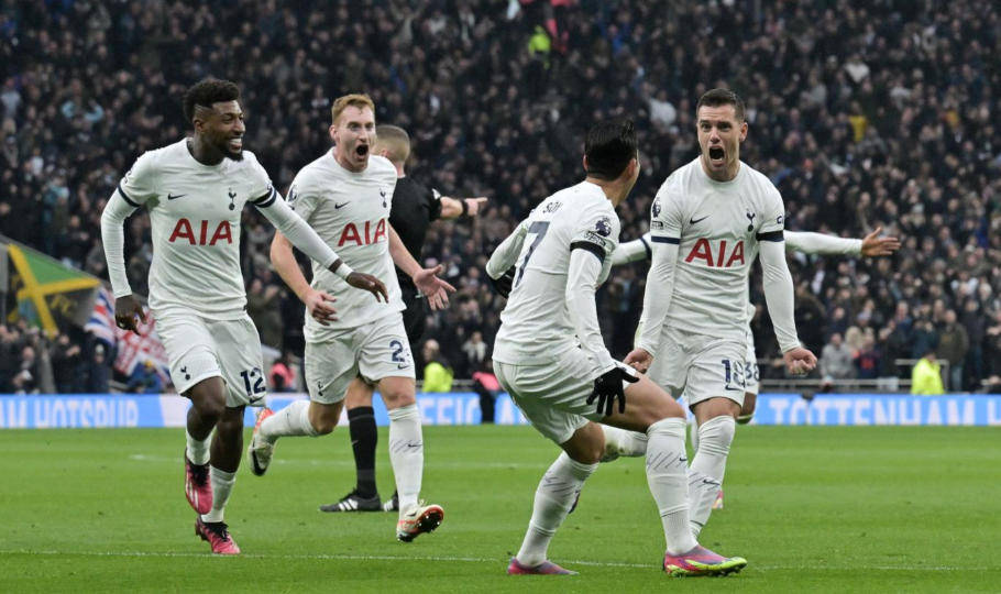 布伦特福德主场不敌狼队，保级形势严峻