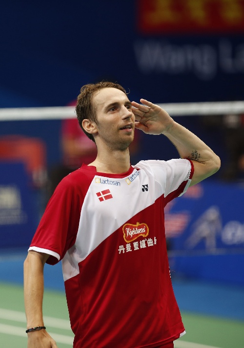 雷火电竞官网-法国队险胜丹麦队，黄鸭组合点燃赛场