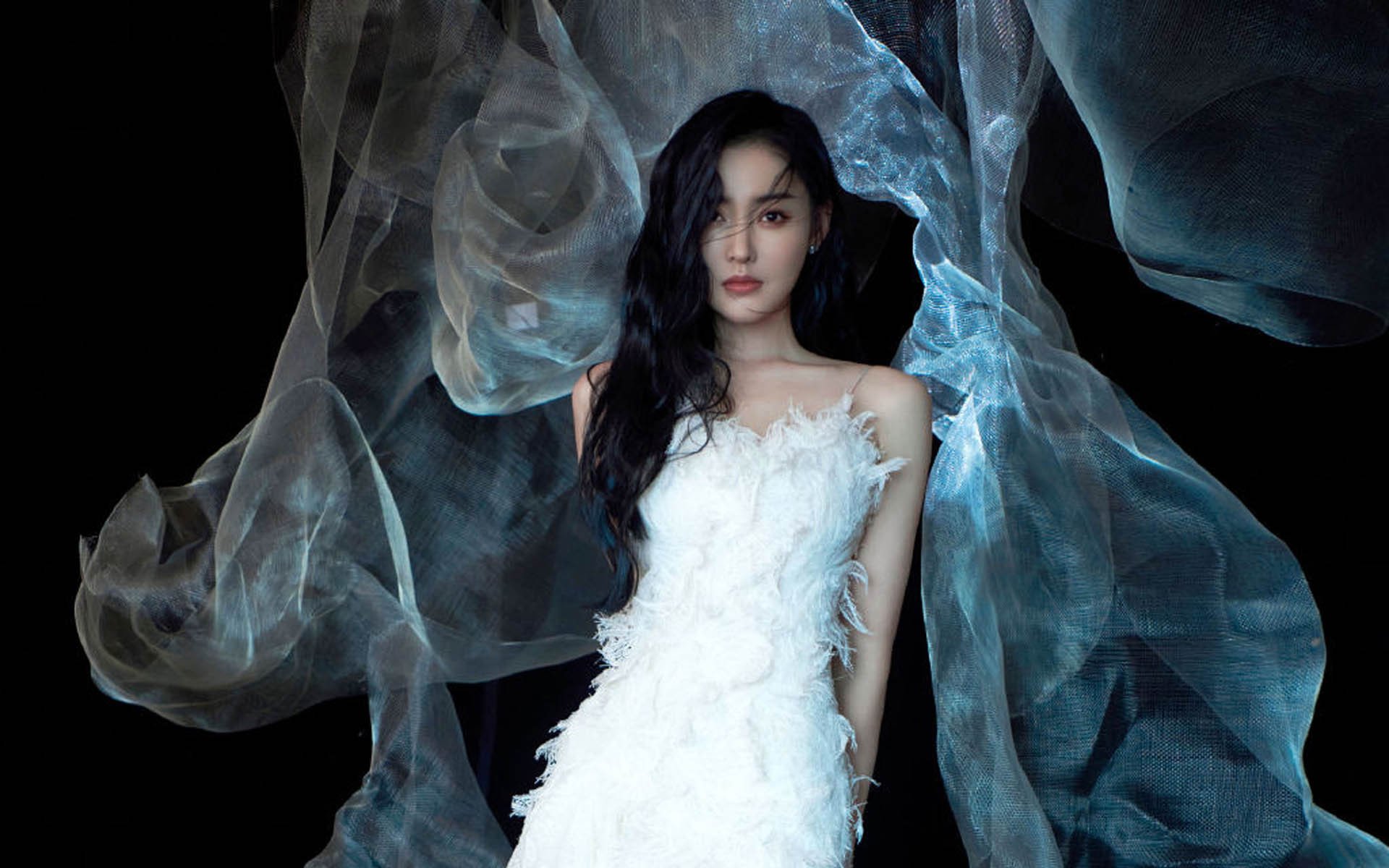 雷火电竞网址-英超争冠之夜，阿尔瓦雷斯，那个让蓝月战术机器焕发新生的人