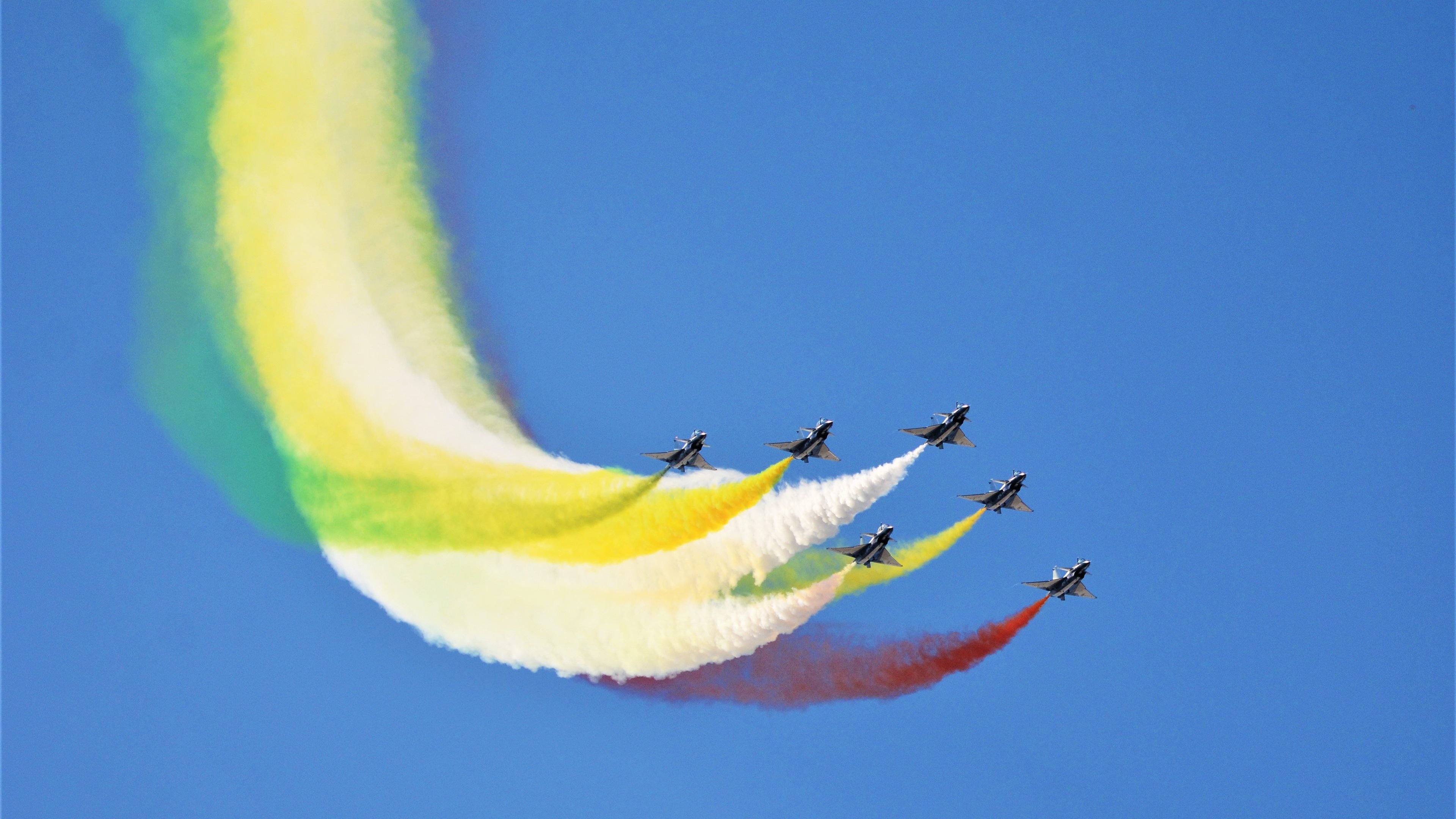 厄德高租借巴黎首秀稳定输出不掉线,助球队热身赛拿下乌拉圭