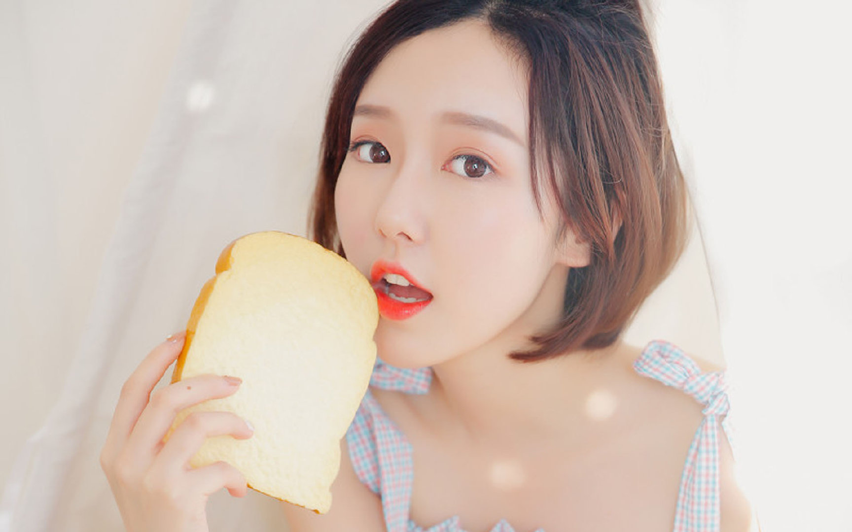 双线叙事,库里单骑救主诠释巨星真谛,湖人铁血合围昭示冠军底蕴