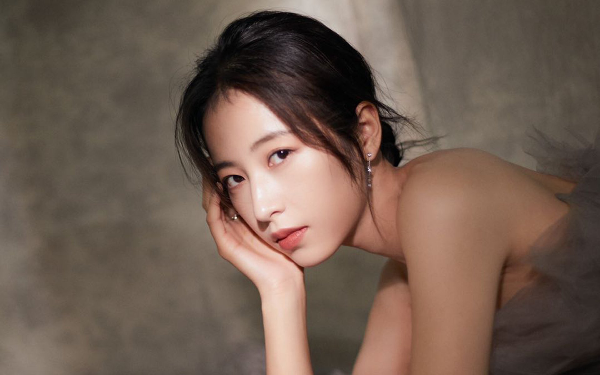 橙色与红白的辩证法，迪亚斯爆发背后，马竞如何完成强压的艺术