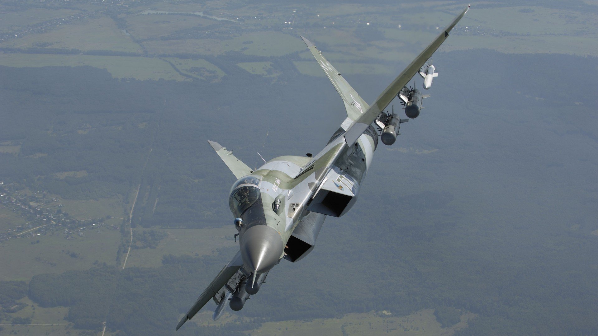 雷火电竞-虚幻战场与真实启示，当莱比锡红牛遇见中国，迪亚斯照亮了哪条路？