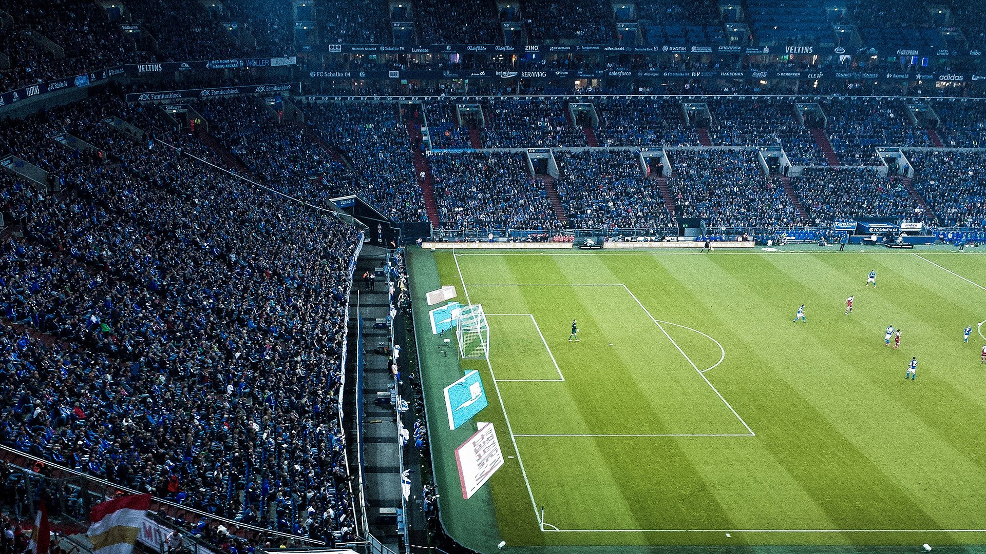 双线叙事，佩德里的伊比利亚舞步，与伯纳乌阴影下的三狮军团